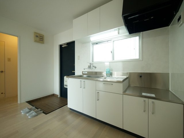 シェルティ三浜町のキッチン|※写真は別の部屋のものです。