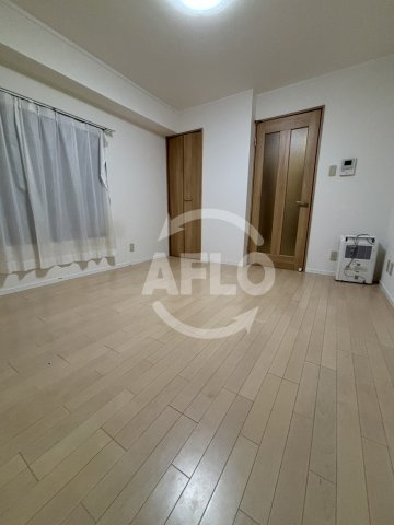 ライオンズマンション上六　五条小学校区の洋室|ライオンズマンション上六　洋室