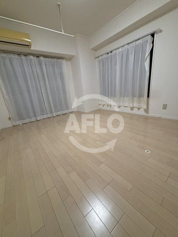 ライオンズマンション上六　五条小学校区の洋室|ライオンズマンション上六　洋室