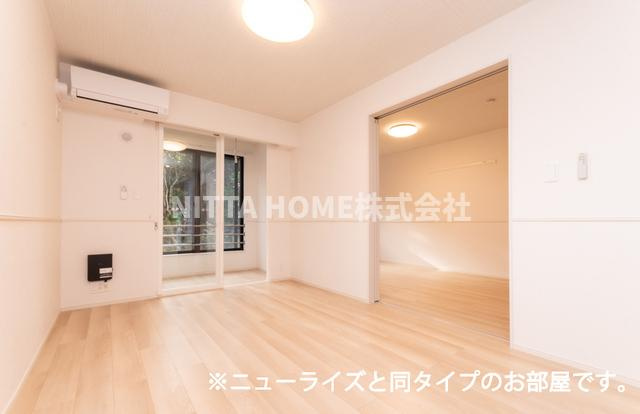 綾部市大島町穴見のアパートの居間・リビング|【イメージ写真図】リビング１２．２帖です＊