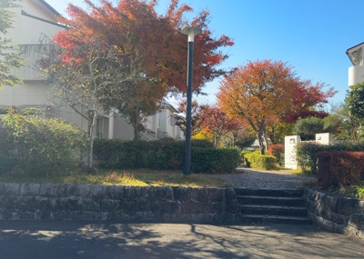 【内装】 | グリーンヒル寺田第２住宅 | 共有部分は、住民なら誰もが使える設備のこと。例えば駐車場やエレベーター、インターネット設備、セキュリティ設備などがあります。他にも、マンションの廊下・外部階段やエントランス・ゴミ置き場などがあります。