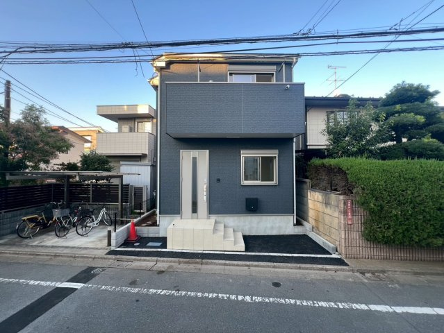 【外観】 | 杉並区浜田山１丁目　新築戸建て | 洗練されたデザインで、上質な大人の佇まいを演出します