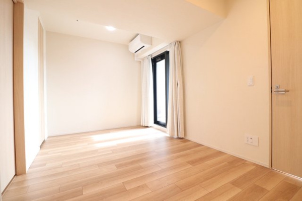 【ロビー】 | 【オーナーズラウンジ】エントランスホールと連続した2Fのラウンジです。コミュニティの場に！