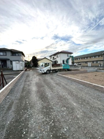 伊豆の国市寺家　全３棟　新築戸建て　３号棟の前面道路含む現地写真