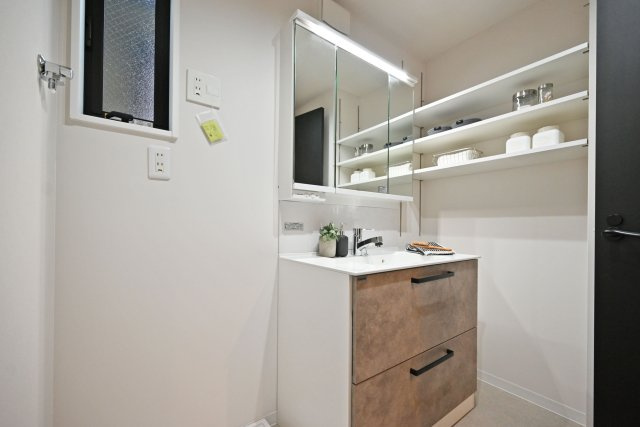 ハッピータウン伊丹市池尻6丁目の内観：施工例|同社施工例写真。施工例物件を見学して頂けます。お気軽にお問い合わせください。