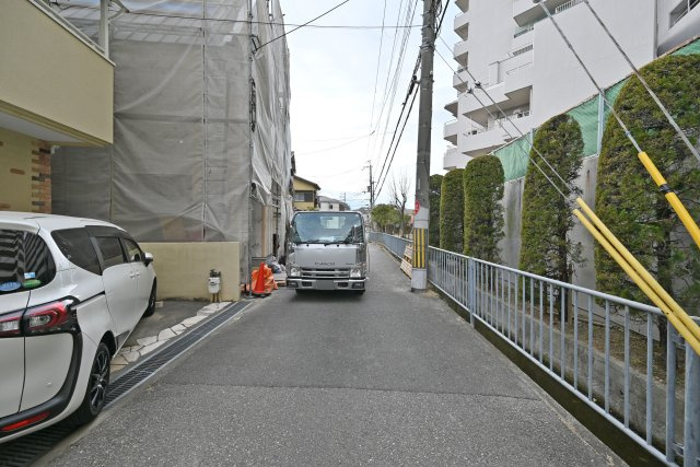ハッピータウン伊丹市池尻6丁目の外観|小学校や公園もすぐそばの子育て世代にうれしい立地です。