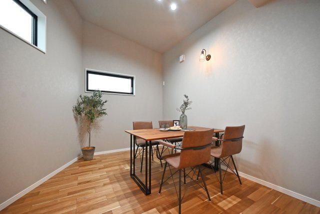 ハッピータウン伊丹市池尻6丁目の内観：施工例|同社施工例写真。施工例物件を見学して頂けます。お気軽にお問い合わせください。