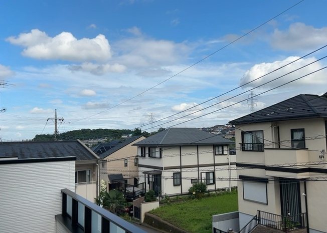 【展望】 | 眺望を気にして物件を探す場合、前面に建物が建っていないか現地で確認しましょう！前面に建物があると景色はもちろん、日当たりや風通しにも影響が出てきます。住んだ時のことを想像しながら現地見学をしましょう。