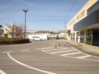 【周辺】 | 印西市木下　貸店舗事務所 | 前面道路