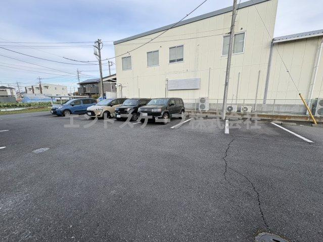 エクレール　Ａの駐車場|高崎、前橋のお部屋探しはエンドスケープまで！お客様の理想お聞かせ下さい♪