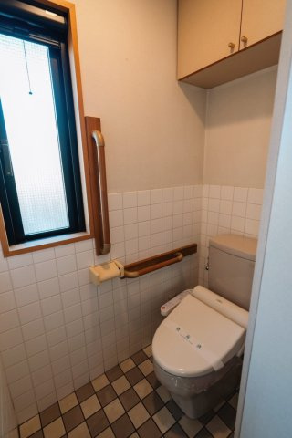 ラレーブ豪徳寺Ⅱのトイレ|１階