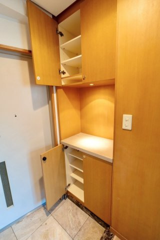 ラレーブ豪徳寺Ⅱの洋室|１階