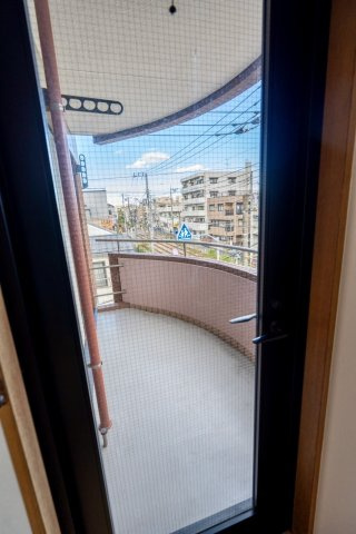 ラレーブ豪徳寺Ⅱの洋室|２階