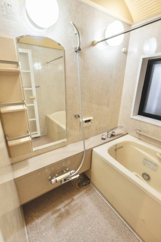 ラレーブ豪徳寺Ⅱの洋室|３階