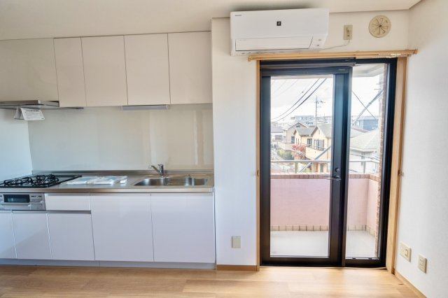 ラレーブ豪徳寺Ⅱのキッチン|３階