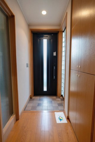 ラレーブ豪徳寺Ⅱの玄関|１階