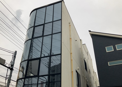 【外観】 | 中町セカンドコート | 土地の形が極端に長細かったり、狭小地、あるいは道路との高低差がある傾斜地だった場合、後々売ろうとしても買い手がつかない場合もあります。後々、売却することになった時に価値の下がらない土地を選びましょう。