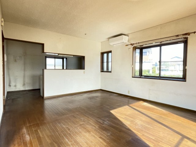 【居間・リビング】 | 四日市市桜新町２丁目 | ＬＤＫ