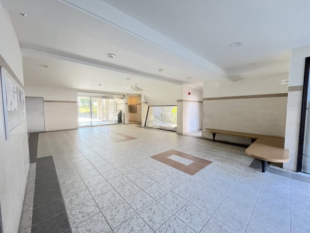 ホルトハイムJR博多南のエントランス