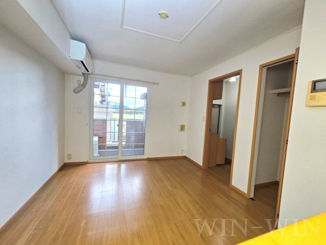 メロウ ブリーズの居間・リビング