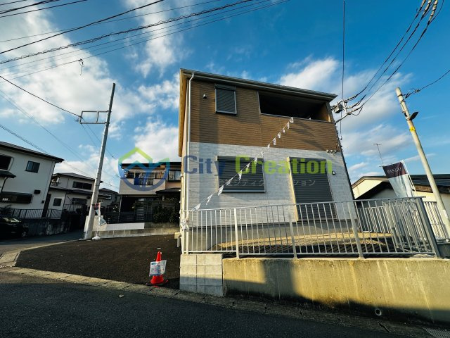 中郡大磯町国府本郷第19　新築一戸建ての前面道路含む現地写真