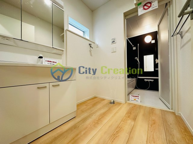 中郡大磯町国府本郷第19　新築一戸建ての独立洗面台