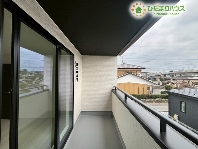 深谷市上野台　2期　新築一戸建て　グラファーレ　01のバルコニー