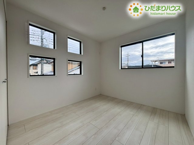 深谷市上野台　2期　新築一戸建て　グラファーレ　01の洋室