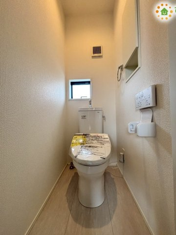 深谷市上野台　2期　新築一戸建て　グラファーレ　01のトイレ