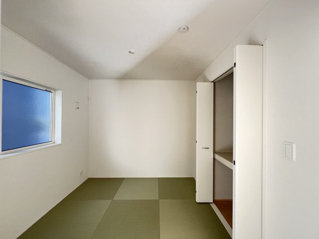 香芝市北今市 第4の和室|和室4.5帖　押入れ付き