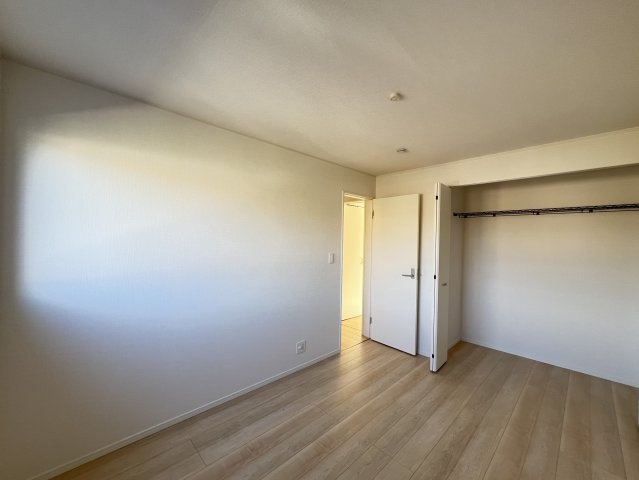 香芝市北今市 第4の洋室|洋室６帖　クローゼット付き