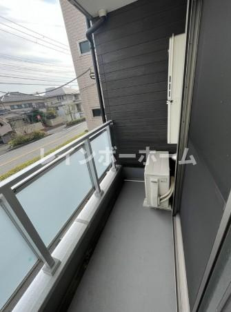 リブリ・ウィステリア船橋のバルコニー