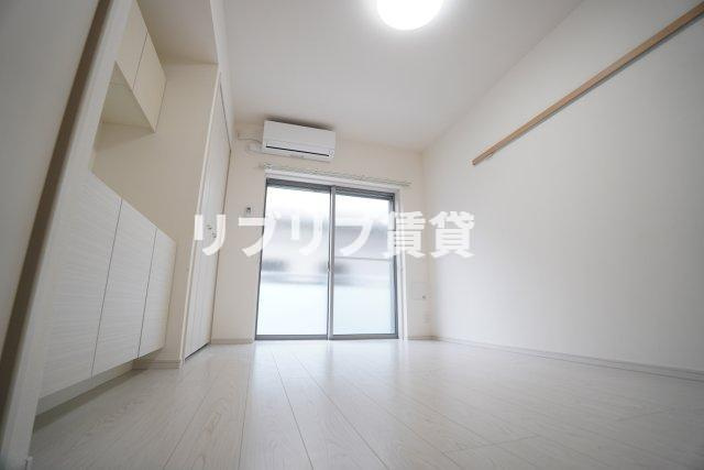 ガーデンアステリア西千葉の居間・リビング