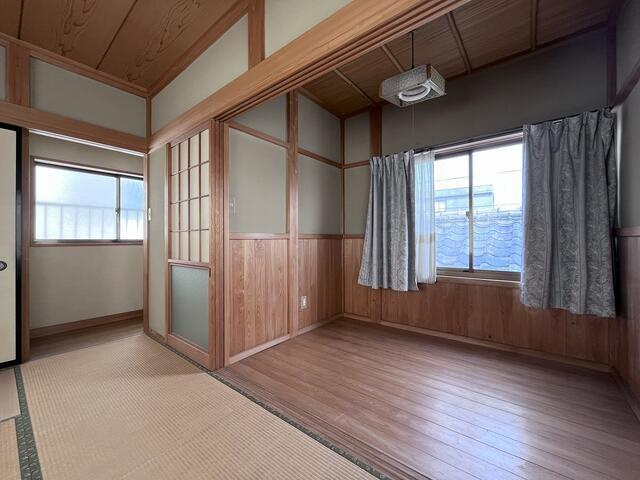 静岡市清水区三保の中古一戸建の和室|２階和室横の板の間です。 