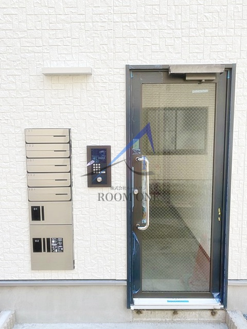 maison blancheのエントランス|エントランスです。