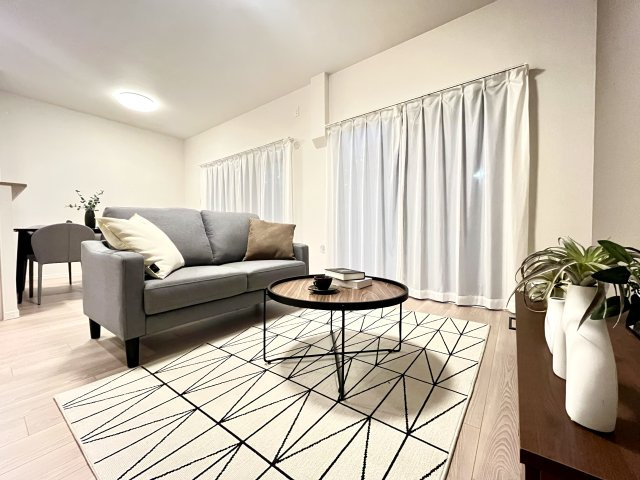 ライオンズマンション住吉川の居間・リビング