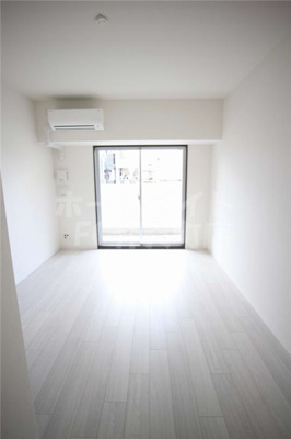 【居間・リビング】 | セオリー大阪ルチア | こちらのリビングで趣味の時間をお楽しみください