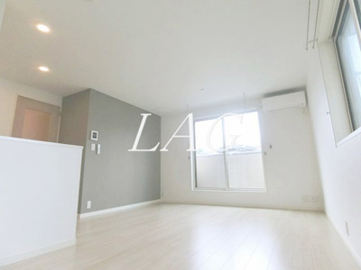 【居間・リビング】 | イービスガルデン | 洋室のお部屋です。