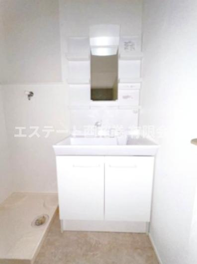 la Pomme(ラポーム）の独立洗面台|シャワー付き洗面化粧台