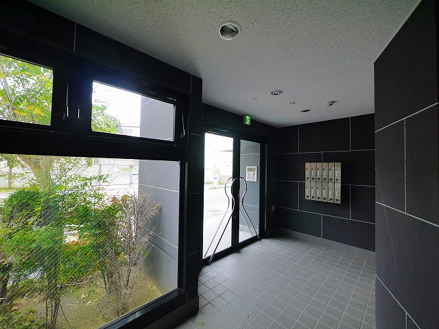 アヴェニュー東松ヶ丘のロビー|建物の内部です