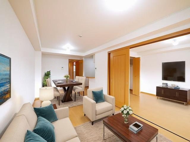 アヴェニュー東松ヶ丘の居間・リビング|CGで家具等を配置したもので家具等は含まれません