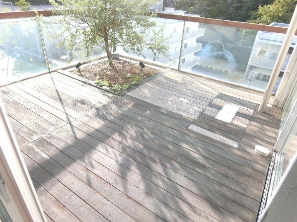 港区南麻布５丁目の賃貸マンションのバルコニー