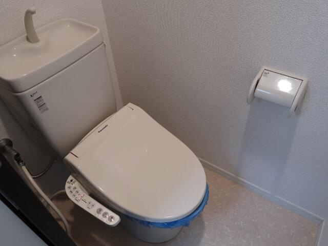 ヴァンテアンⅢのトイレ|※別部屋写真参照