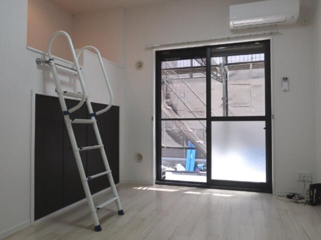ヴァンテアンⅢの洋室|※別部屋写真参照