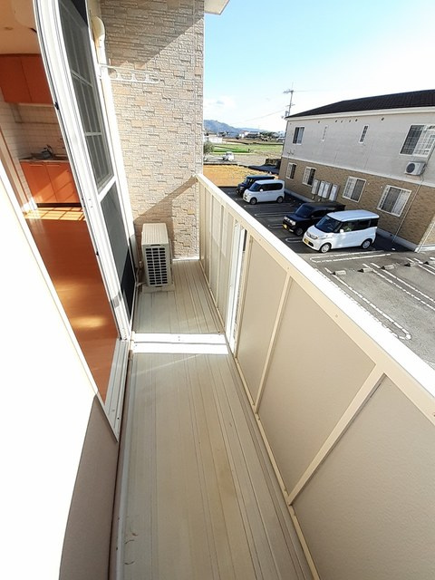 カーサ　エレガンテ　Ｂのバルコニー|バルコニー