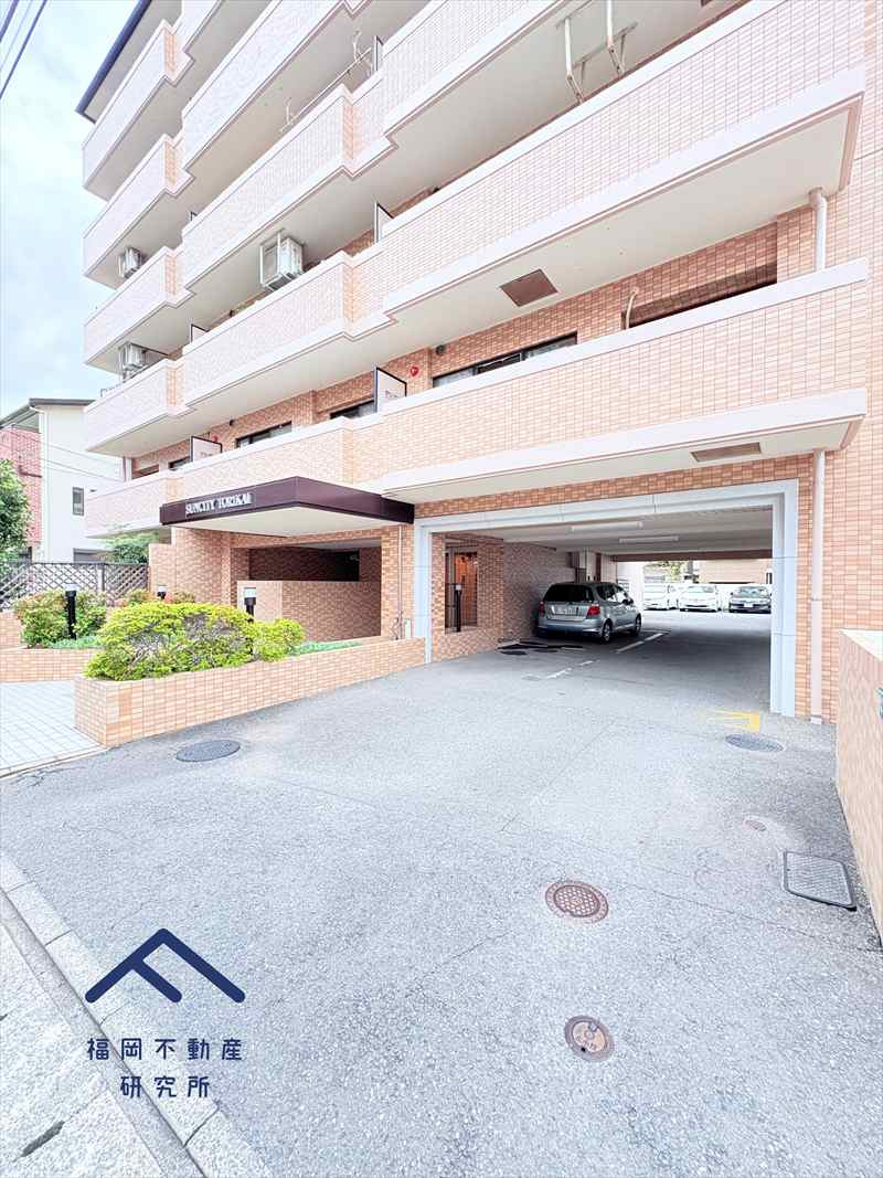 サンシティ鳥飼の駐車場