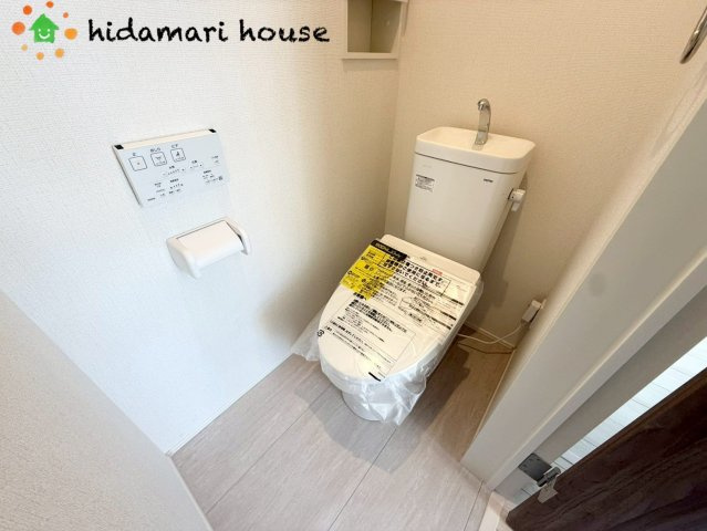 上尾市上29期　新築戸建　グラファーレ01のトイレ