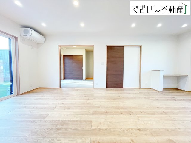 【居間・リビング】 | 深谷市上柴町東3丁目　戸建住宅 | ≪3号棟≫
現地(2025年12月撮影)