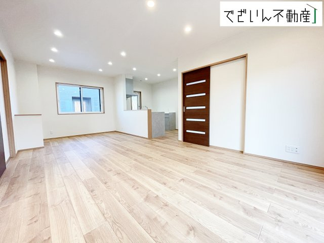 【居間・リビング】 | 深谷市上柴町東3丁目　戸建住宅 | ≪3号棟≫
現地(2025年12月撮影)