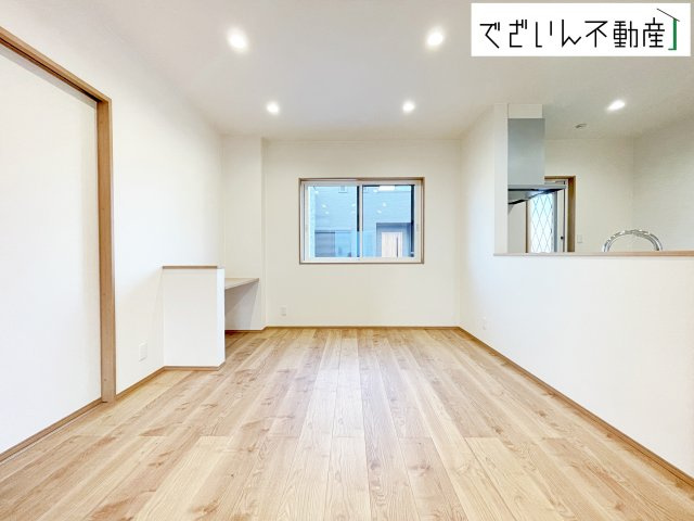 【居間・リビング】 | 深谷市上柴町東3丁目　戸建住宅 | ≪3号棟≫
現地(2025年12月撮影)